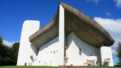 『建築雑談』近代建築の世界遺産ーロンシャンの礼拝堂ー